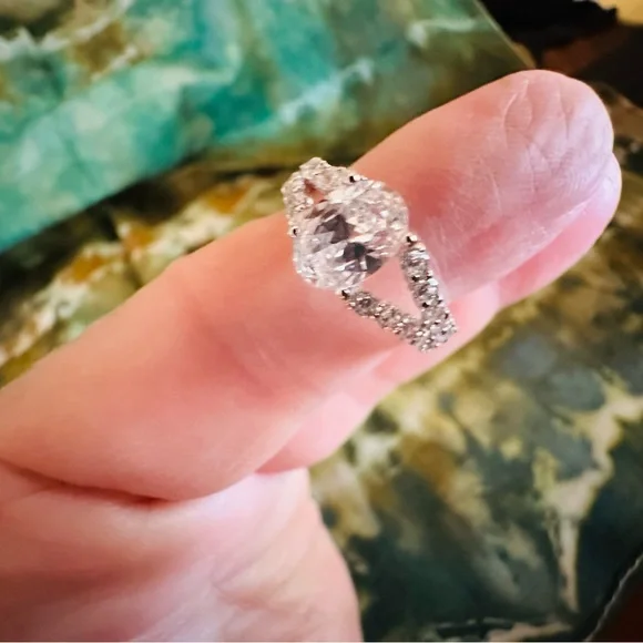 Swarovski Crystal & Silver Ring, Size 7 - Picture 12 of 15